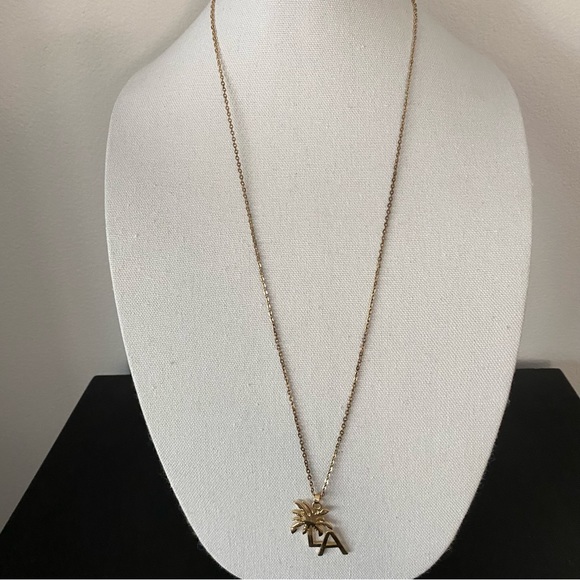 Woman’s LA Necklace - Picture 4 of 4
